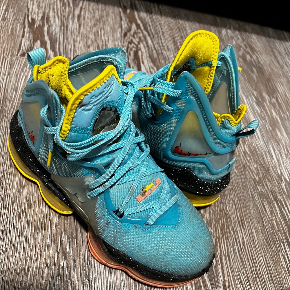 Men's Blue and Yellow Athletic Shoes